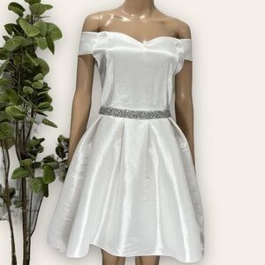 DEADSTOCK Vintage  White Cocktail Dress MEDIUM